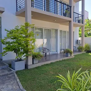 Silina Airport Transit & Bed and breakfast